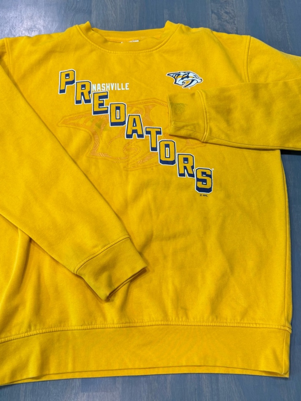 Nashville Predators - NHL Crewneck Sweatshirt -Size Medium